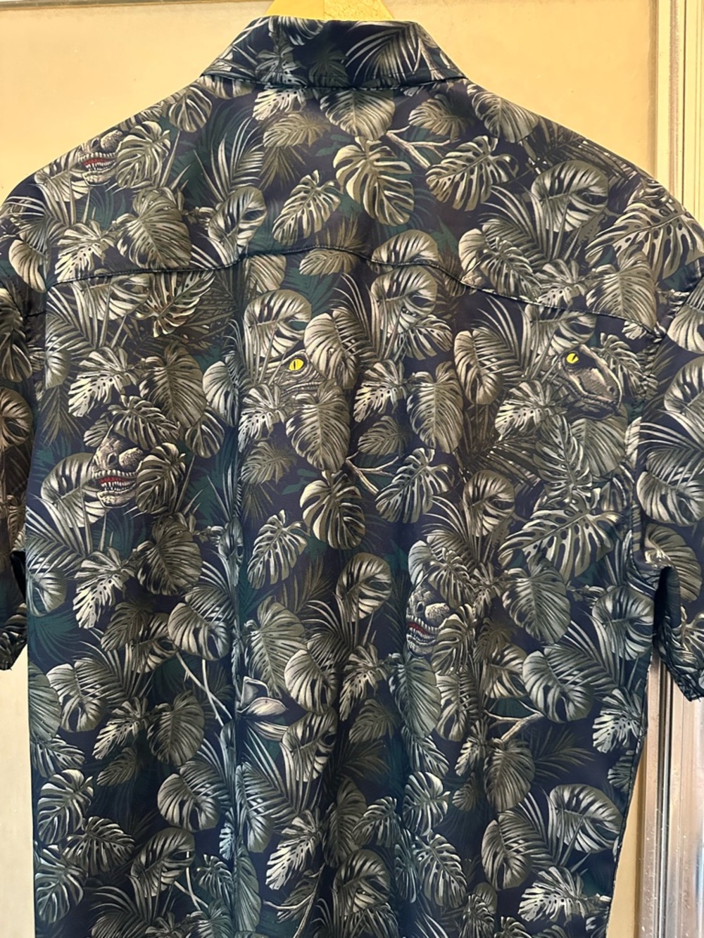RSVLTS Jurassic Park Raptor Tropical Print Button-Down Large Shirt - Picture 5 of 6